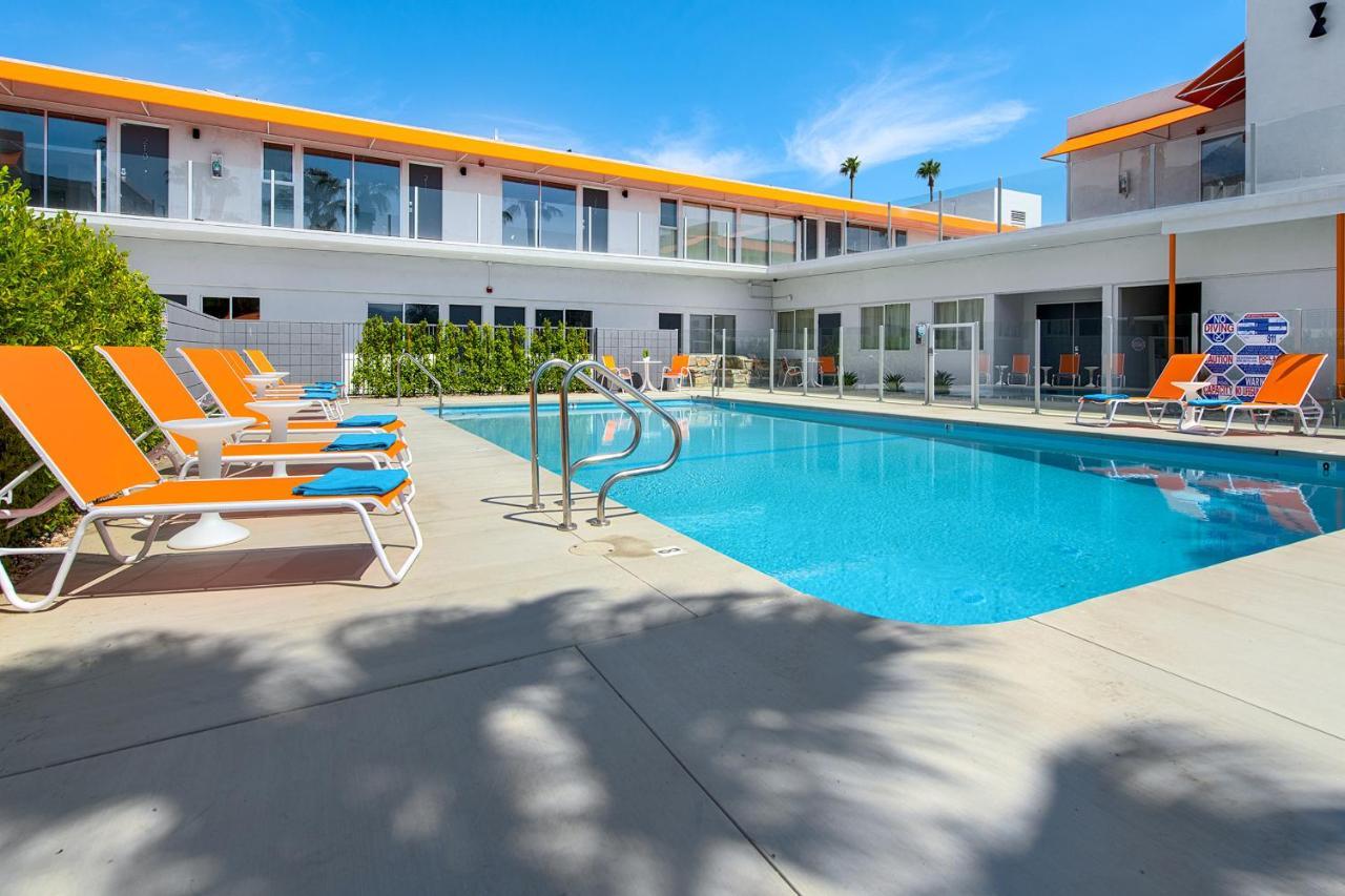 The Twist Palm Springs Hotel Exterior foto