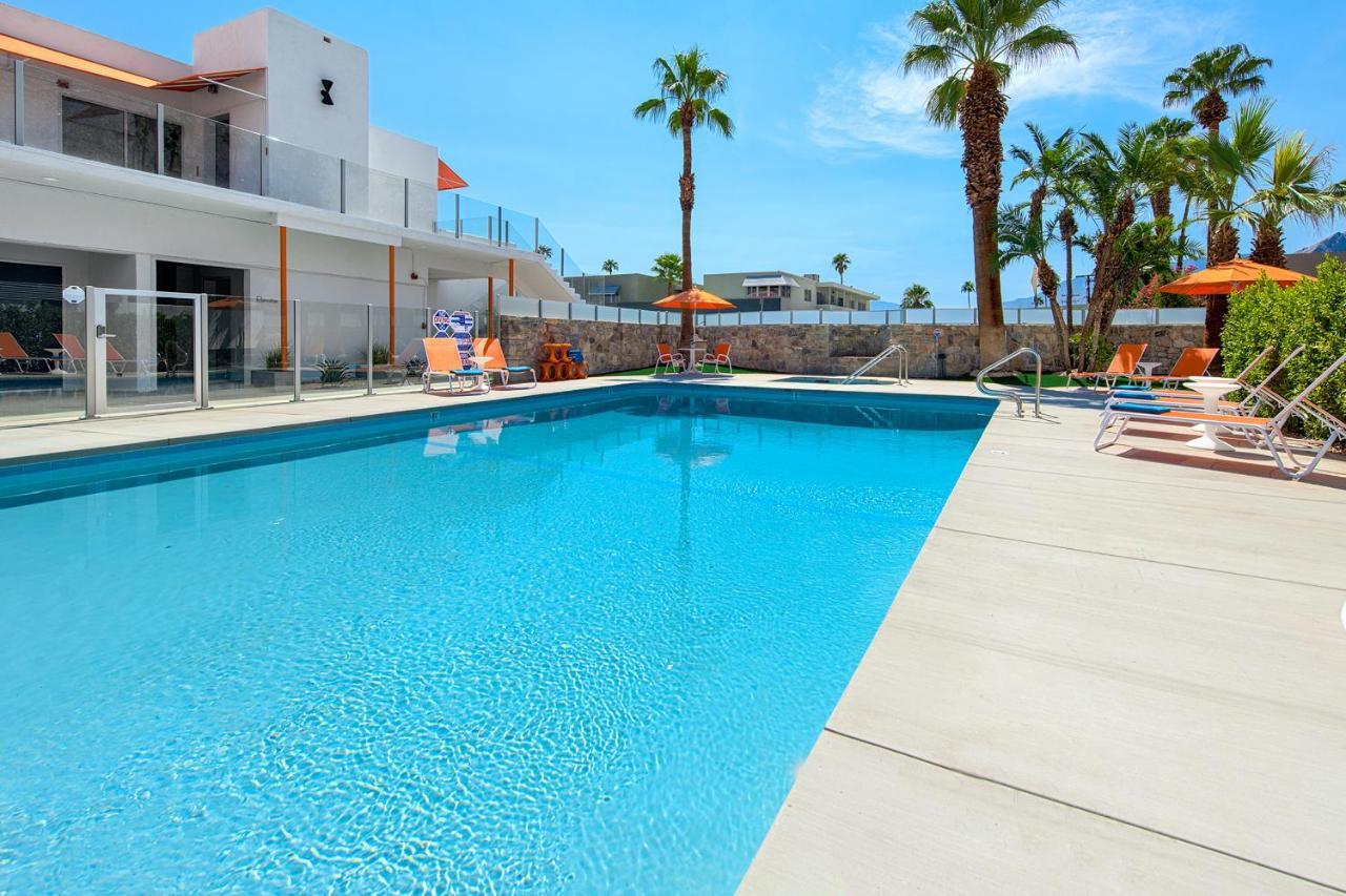 The Twist Palm Springs Hotel Exterior foto